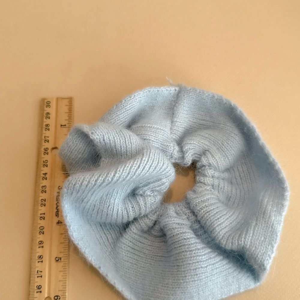 Elegant Blue Hair Scrunchie K22 - Picture 3 of 3